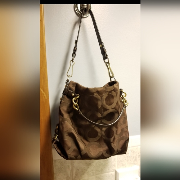 COACH signature sateen bag. Authentic - Picture 4 of 8